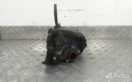 Впускной коллектор бензиновый toyota auris E150 (6
