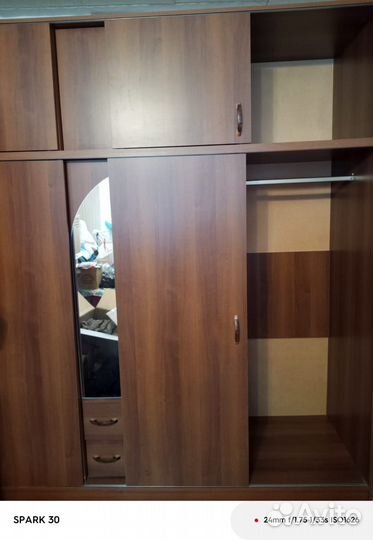 Продам шкаф в спальню