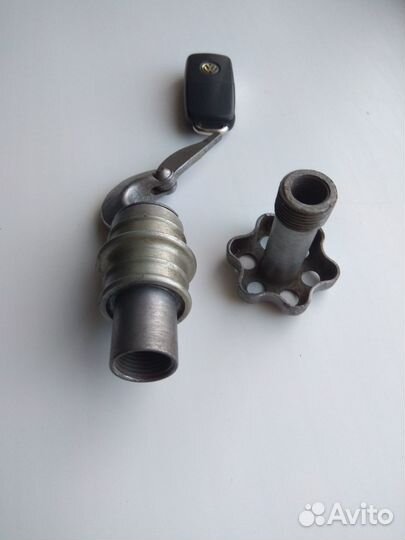 Буксировочный крюк (фаркоп )