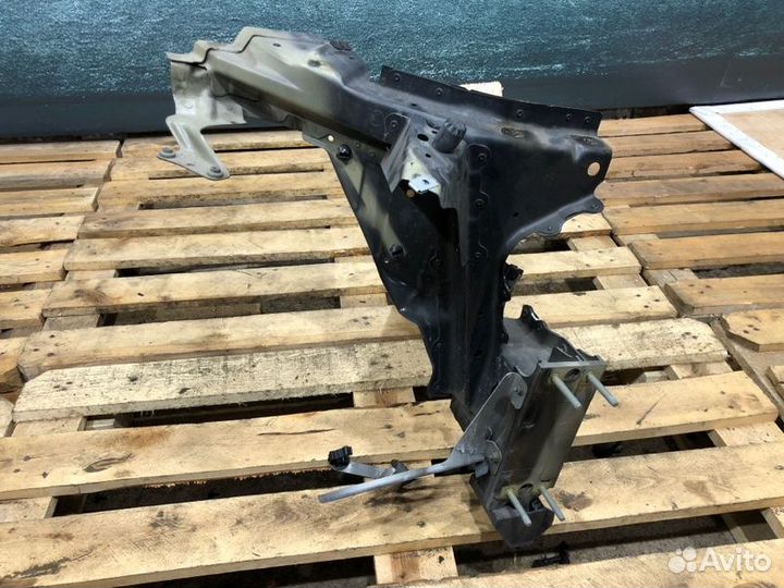 Кронштейн фары передний правый Bmw 6 E63 N62B44