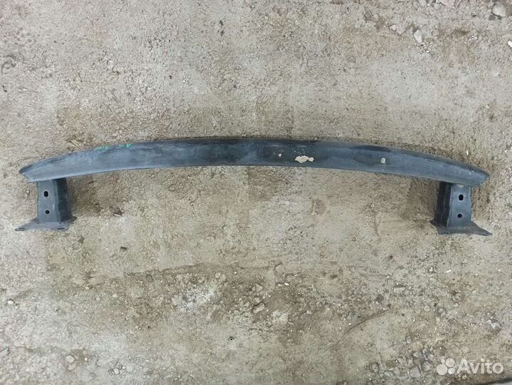 Усилитель заднего бампера Ford Focus 2