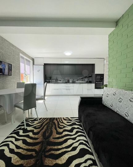 5-к. квартира, 172 м², 3/3 эт.