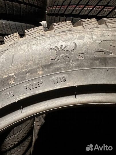 Pirelli Scorpion Ice Zero 2 285/45 R20 112H