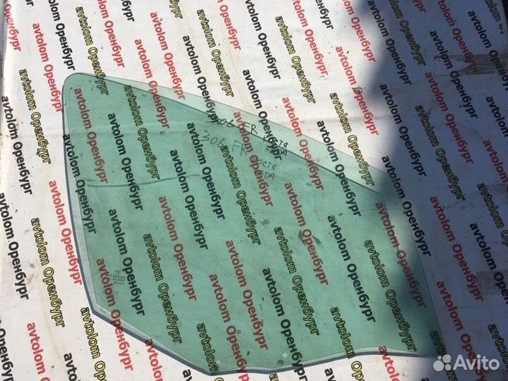 Стекло переднее правое Peugeot 308 2007-2013