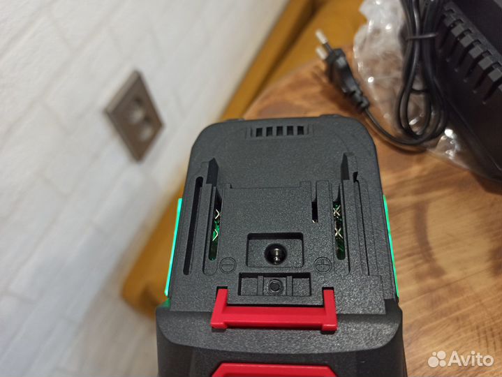 Аккумуляторы для makita 6ah,4ah зарядка.Новые