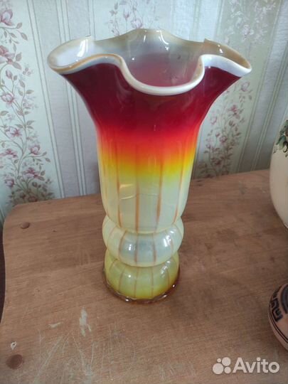 Вазы из красного стекла 30см