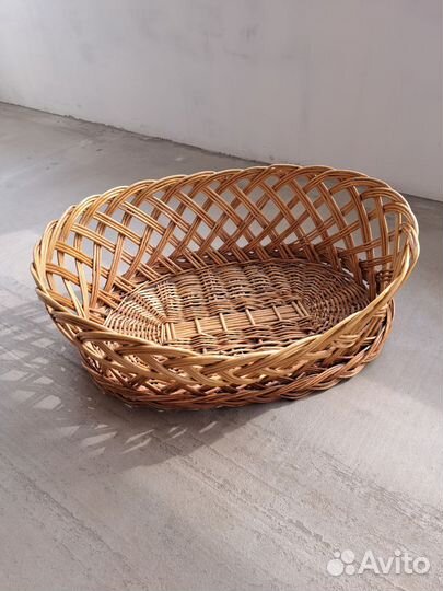 Корзина плетеная большая, для собаки или кошки