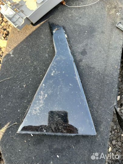 Накладка двери задняя левая Hyundai Santa Fe 3 DM