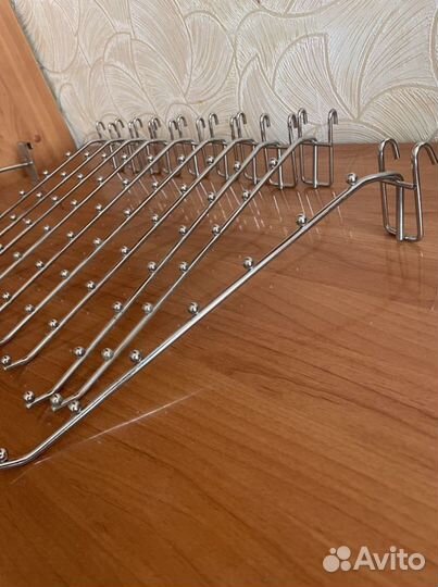 Вешалки для одежды