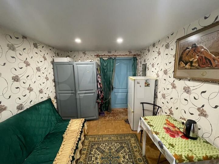 Комната 12,8 м² в 4-к., 1/5 эт.