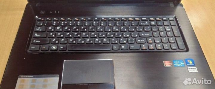 Lenovo i5 2430M/8GB/AMD 6650M/700GB/17.3