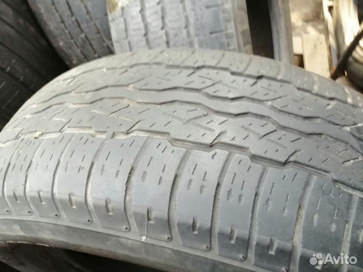 Bridgestone Dueler H/T 687 225/65 R17