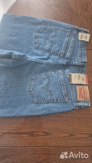 Джинсы levis новые 31/30