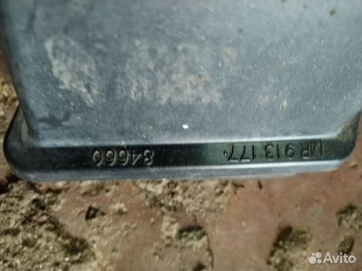 Противотуманные фары мицубиси спейс стар