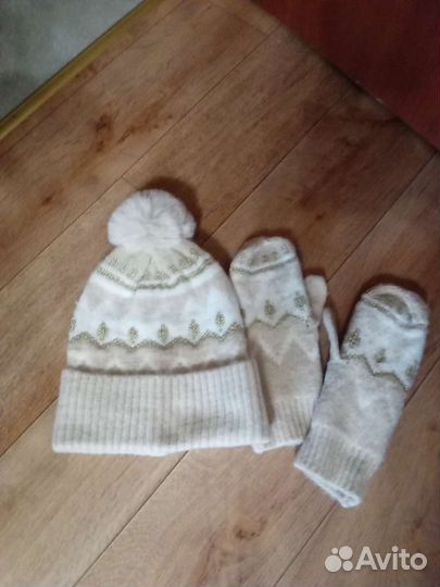 Комплект шапка и варежки