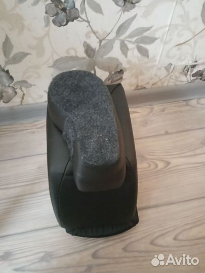 Подлокотник на hyundai solaris 2