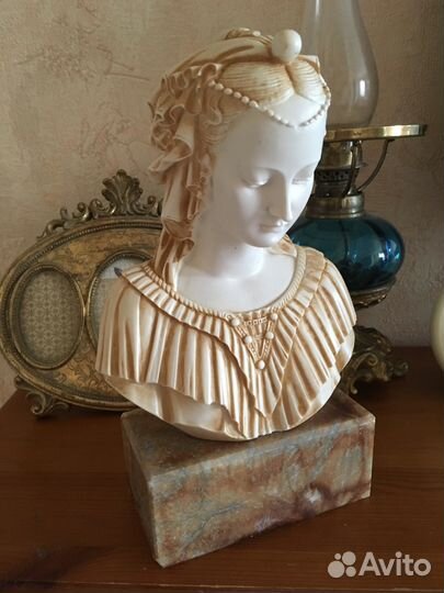 Бюст Мадонны Филиппо Липпи