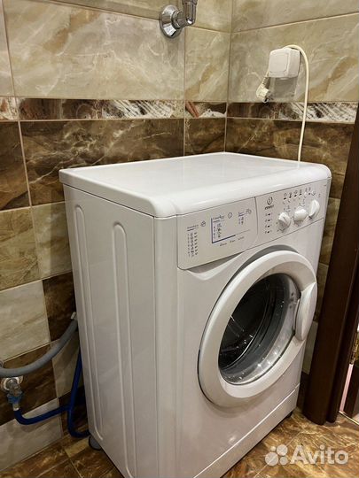 Стиральная машина Indesit wisl 85