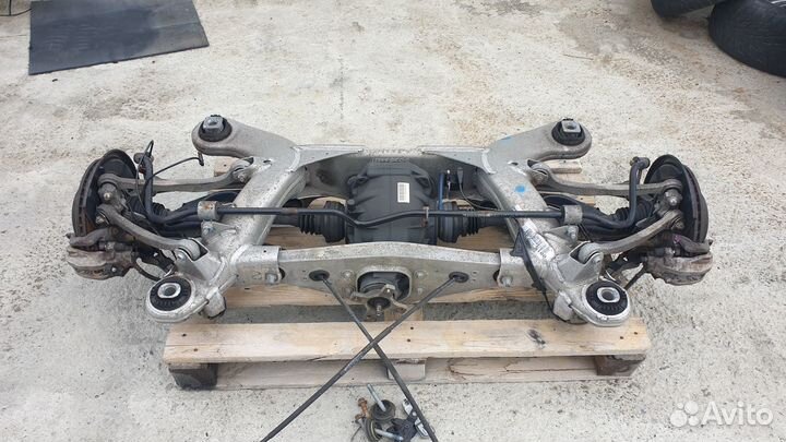 Задний подрамник в сборе на Mercedes-Benz W211