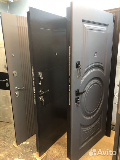 Дверь входная в квартиру