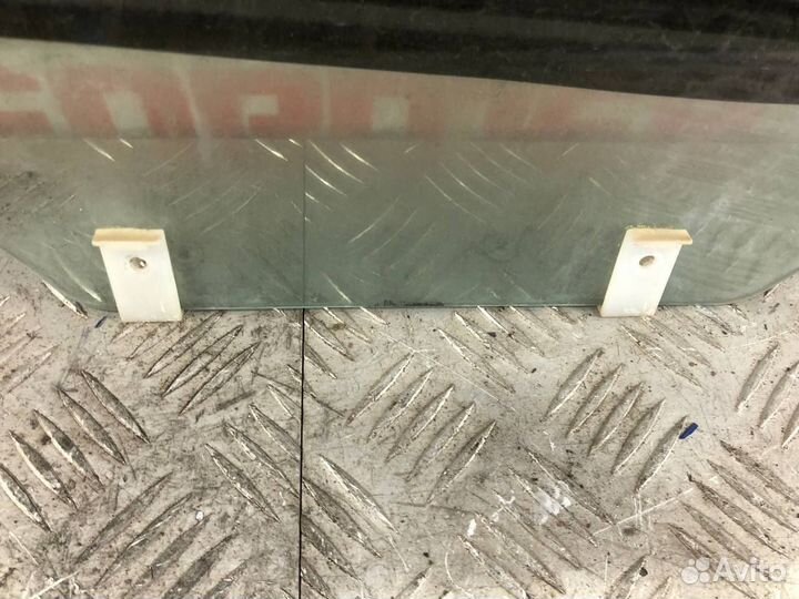 Стекло двери заднее левое Шевроле Лачетти