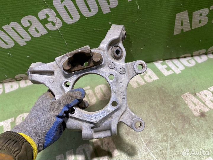 Кулак поворотный задний левый Infiniti G35 V35