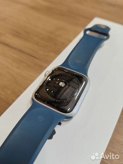 Умные часы Apple Watch Series SE 44mm (120)