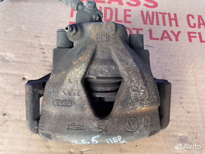 Суппорт передний правый Volkswagen New Beetle PQ34