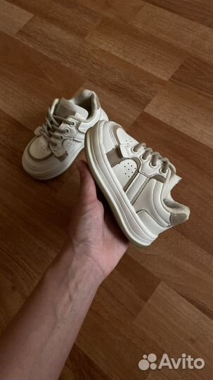 Кроссовки детские