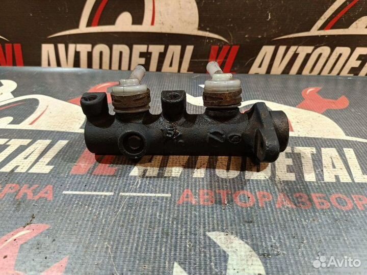 Главный тормозной цилиндр Mitsubishi Delica 3 P25W