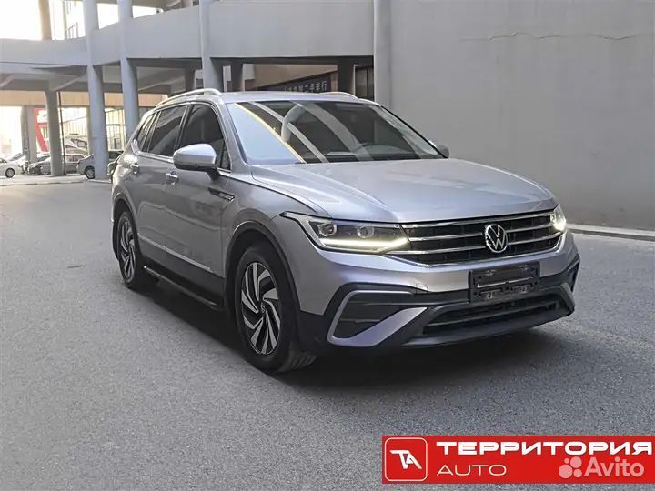 Volkswagen Tiguan L 2.0 AMT, 2022, 42 000 км