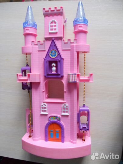 Домик - замок