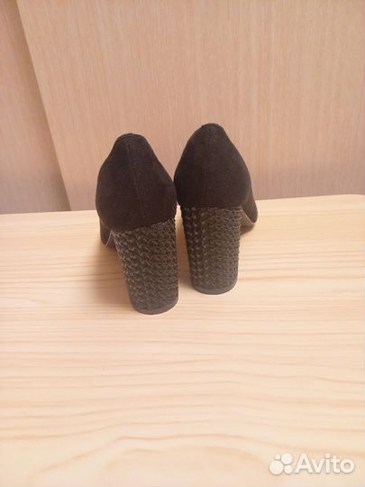 Туфли женские 40 размер замшевые
