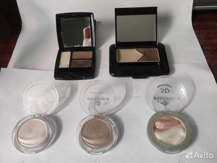 Тени для век