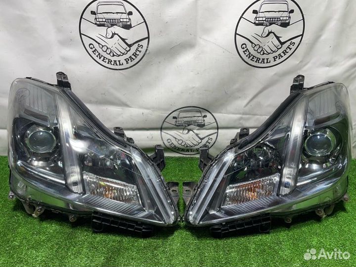 Фара ксеноновая Toyota Crown GRS200 4GR 2009