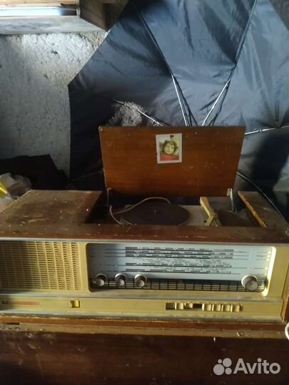 Радиоприемник СССР Радиола