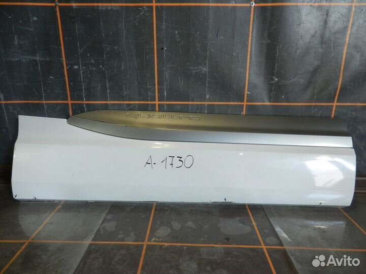 Накладка двери задней правой - Audi Q7 4M