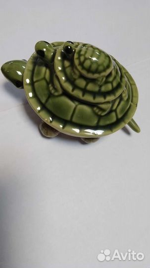 Символ черепашка с детками