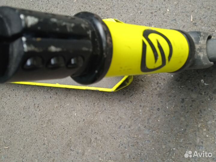 Трюковой самокат oxelo