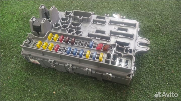 Блок предохранителей салонный Honda Fit GD2 L13A