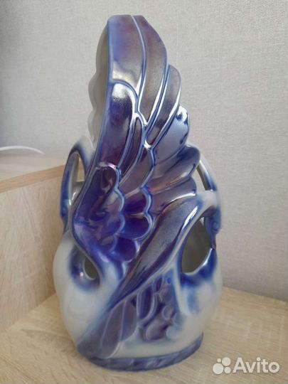 Статуэтка лебеди