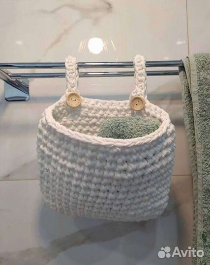 Вязаная корзинка /Органайзер на детскую кроватку