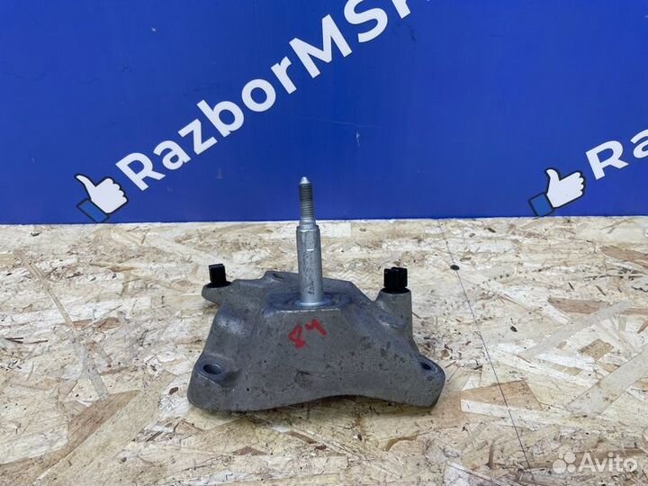 Опора кпп Nissan Terrano