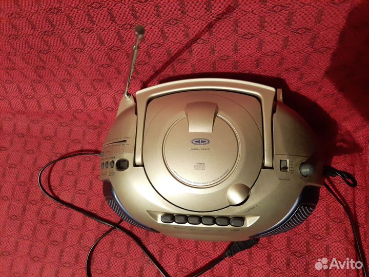 Магнитола LG CD-321 AX
