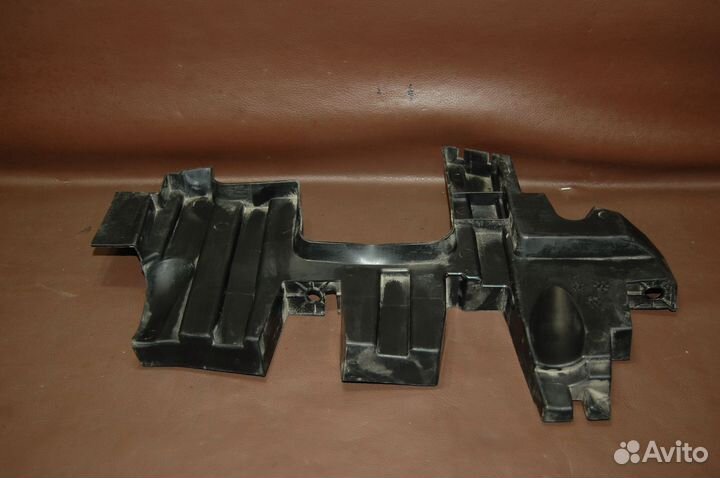 Дефлектор радиатора правый - Honda CR-V 5