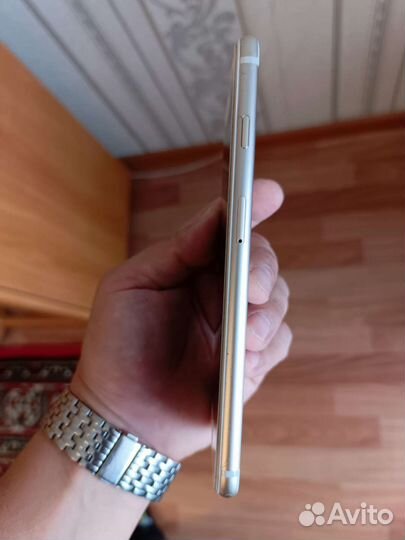 Телефон iPhone 6s plus