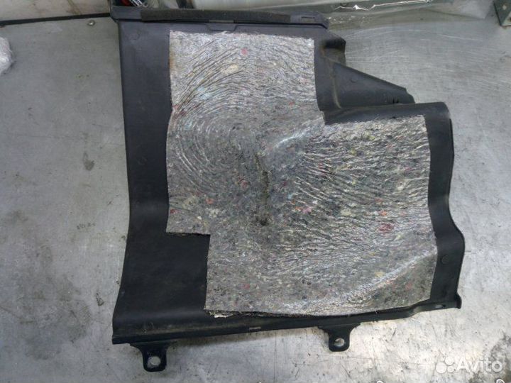 Обшивка багажника левая Hyundai Accent Ii седан