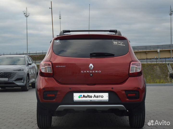 Renault Sandero Stepway 1.6 МТ, 2016, 93 300 км