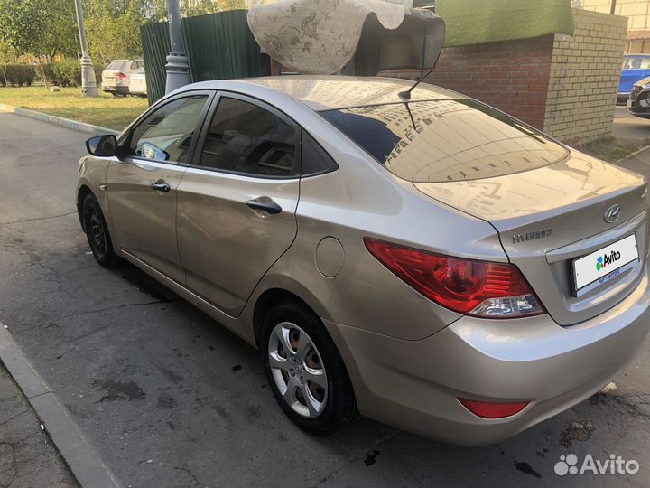 Hyundai Solaris 1.4 AT, 2011, 282 000 км