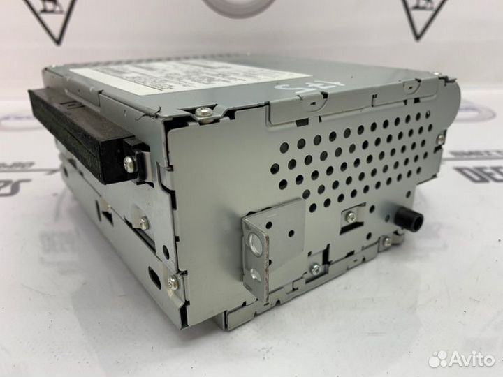 CD магнитола медиаплеер радиоприёмник Volvo XC70